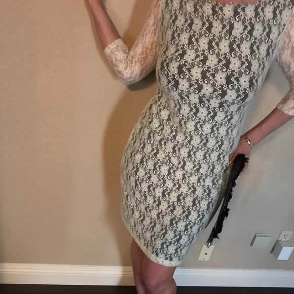 Lace mini dress size small cream and black - Picture 4 of 4